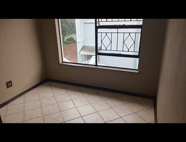 2 BEDROOM TOWNHOUSE FOR SALE IN PRIMROSE